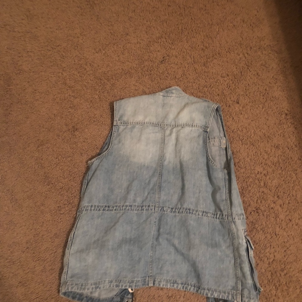 Lucky Brand denim vest ☘️ - Picture 4 of 4